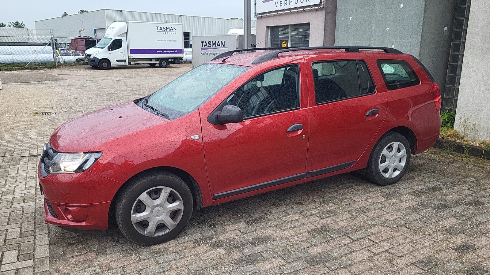WAGON - 5 persoons - benzine (Dacia Logan of Renault Clio Estate)